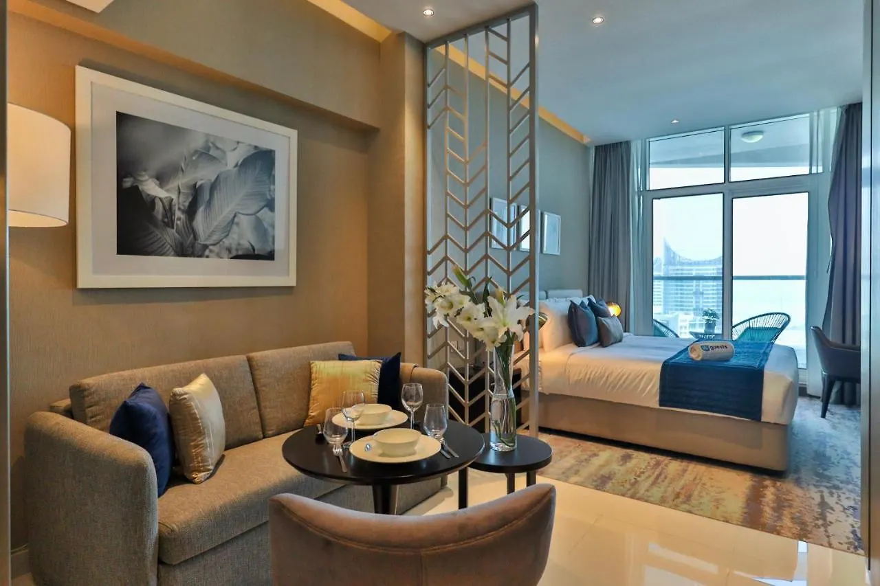 Higuests - Roomy And Chic Studio With Panoramic Canal Views Dubai Apartment