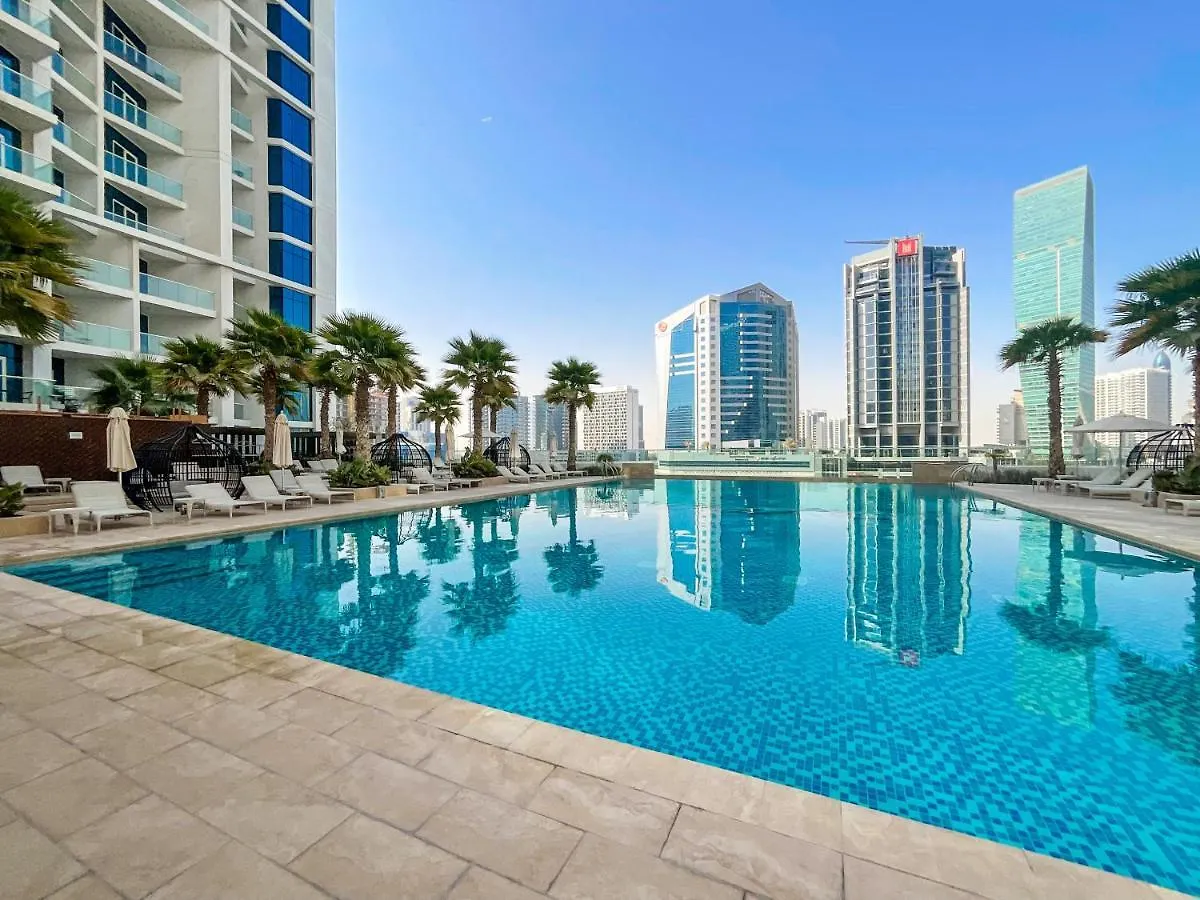 Higuests - Roomy And Chic Studio With Panoramic Canal Views Dubai